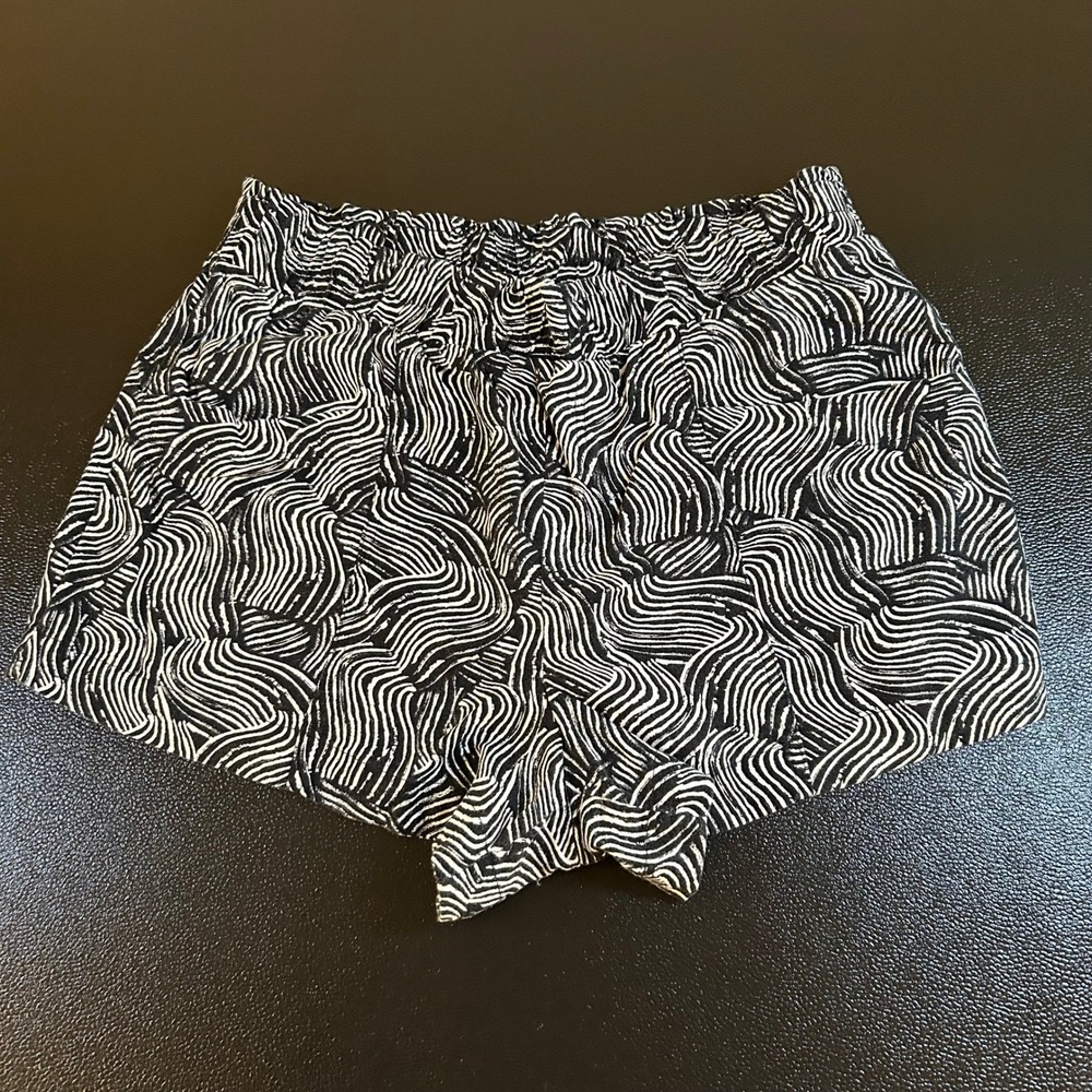 A‎ New Day Woven Shorts Elastic Waist Comfy Black White Pattern Womens Large